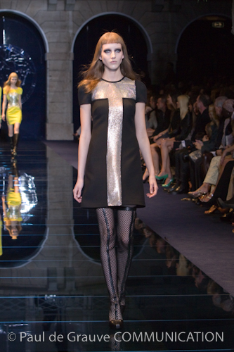 VERSACE VERSACE