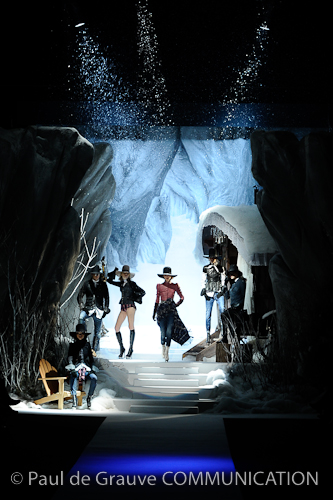 DSQUARED FALL/WINTER 2011-12 DSQUARED FALL/WINTER 2011-12