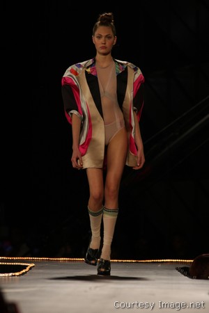 RIO DE JANEIRO, BRAZIL â OCTOBER 24: model parades during Alexandre Herchcovitch fashion show as part of Oi Fashion Rocks at the Joquey Club on October 24, 2009 in Rio de Janeiro, Brazil. (Photo by Luisa Gomes/LatinContent/Getty Images) RIO DE JANEIRO, BRAZIL â OCTOBER 24: model parades during Alexandre Herchcovitch fashion show as part of Oi Fashion Rocks at the Joquey Club on October 24, 2009 in Rio de Janeiro, Brazil. (Photo by Luisa Gomes/LatinContent/Getty Images)