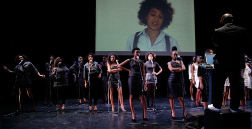 Rashad Newsone, Composizioni-Sequenza, Performance Art Festival, Mosca 2010 Rashad Newsone, Composizioni-Sequenza, Performance Art Festival, Mosca 2010