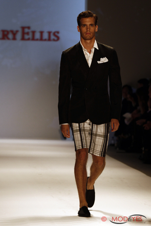 perry-ellis-ss2011-43 perry-ellis-ss2011-43