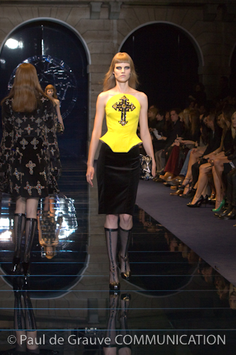 VERSACE VERSACE
