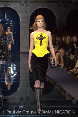 VERSACE VERSACE