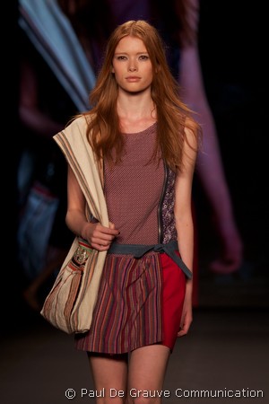 vivienne-tam-ss2011-32 vivienne-tam-ss2011-32