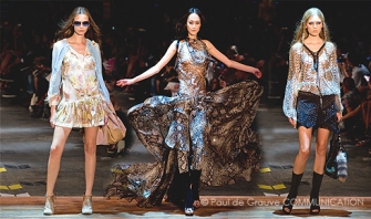 Roberto Cavalli “scalpita” sul suo blog. Il sistema moda in Italia non esiste