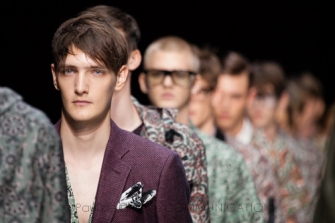 Mascolinità contemporanea per l’uomo di Andrea Pompilio, collezione p/e 2014