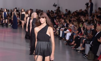 Libera e sofisticata, la donna di CoSTUME NATIONAL per l’estate 2015