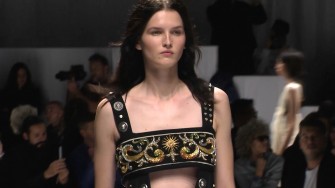 Seducente e romantica, la donna Fausto Puglisi collezione p/e 2016