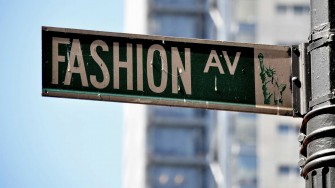 Fashion week al tempo dei social: solo spettacolo per le masse