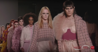 Indipendente e sensuale, la donna di Daizy Shely per l’inverno 2018